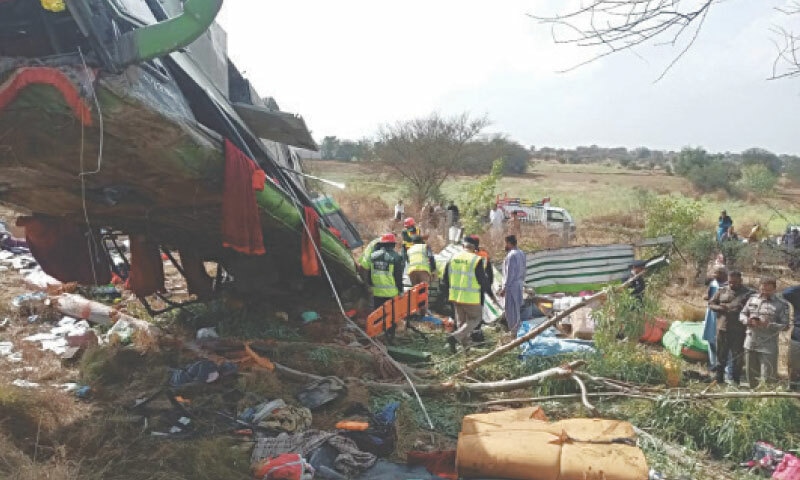 Islamabad-Lahore Motorway bus crash: 8 dead, 40+ injured.